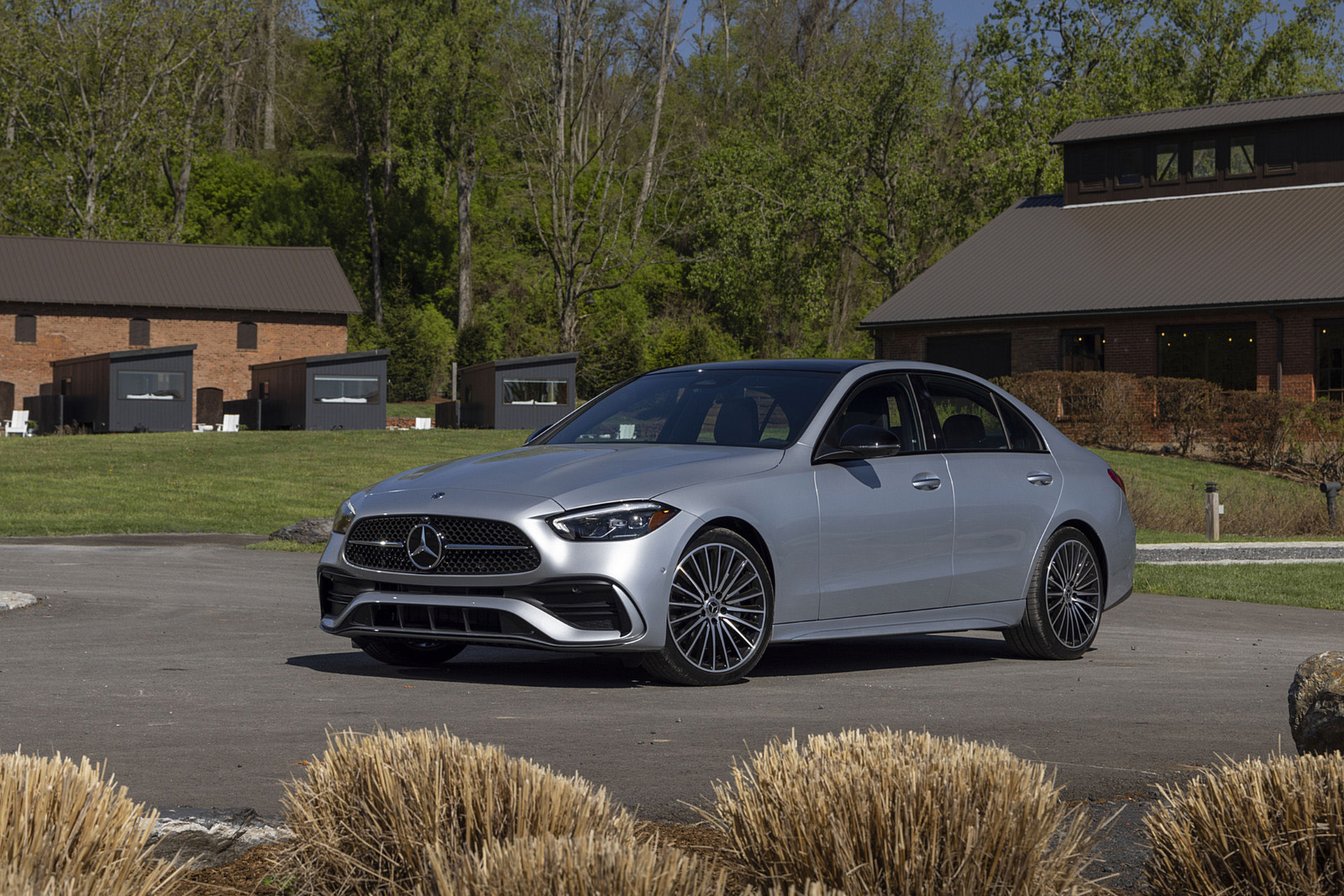 Download 2022 Mercedes-Benz C 300 4Matic - US version - Front Three-Quarter HD Wallpaper 1920x1280 #90