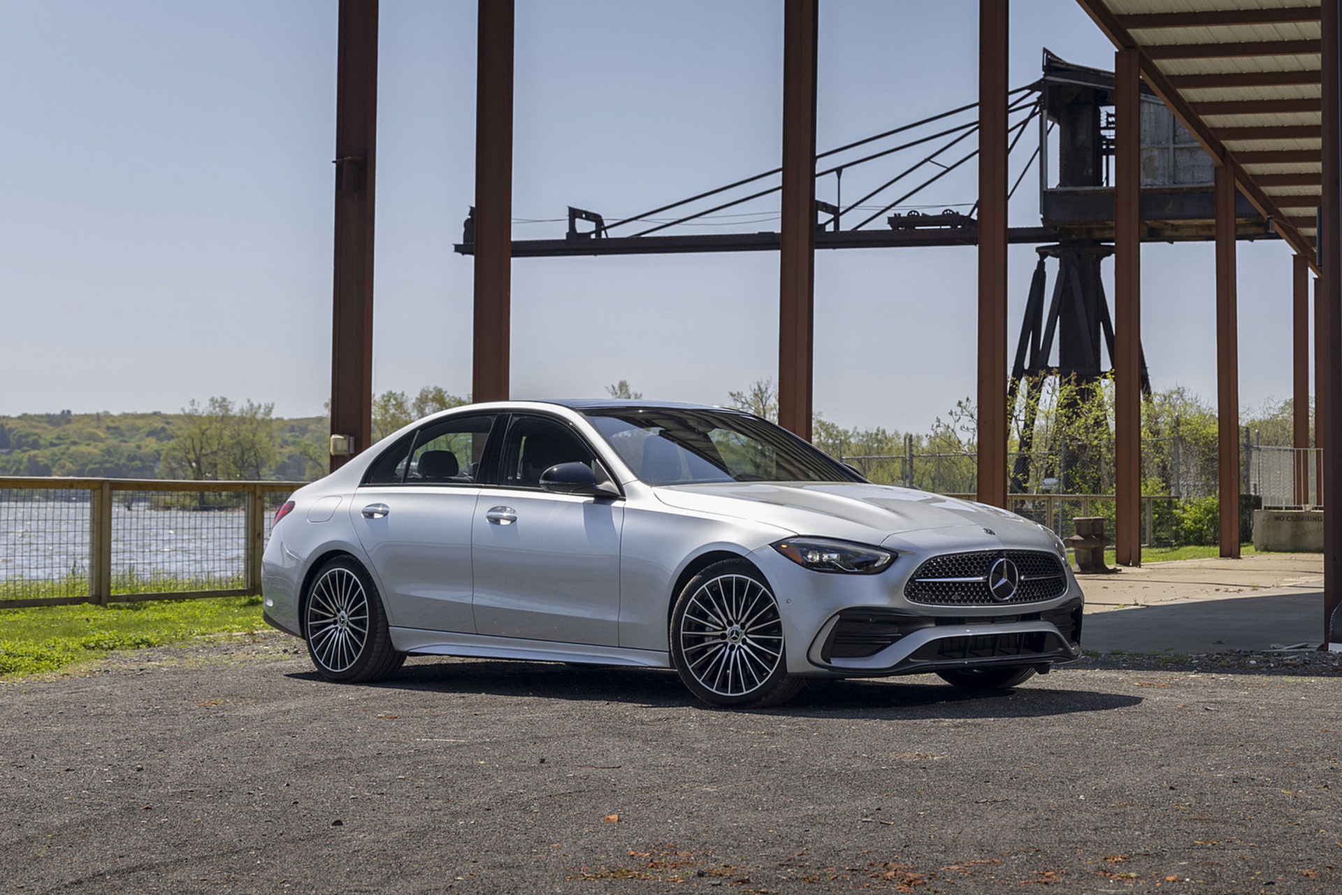 Download 2022 Mercedes-Benz C 300 4Matic - US version - Front Three-Quarter HD Wallpaper 1920x1280 #91