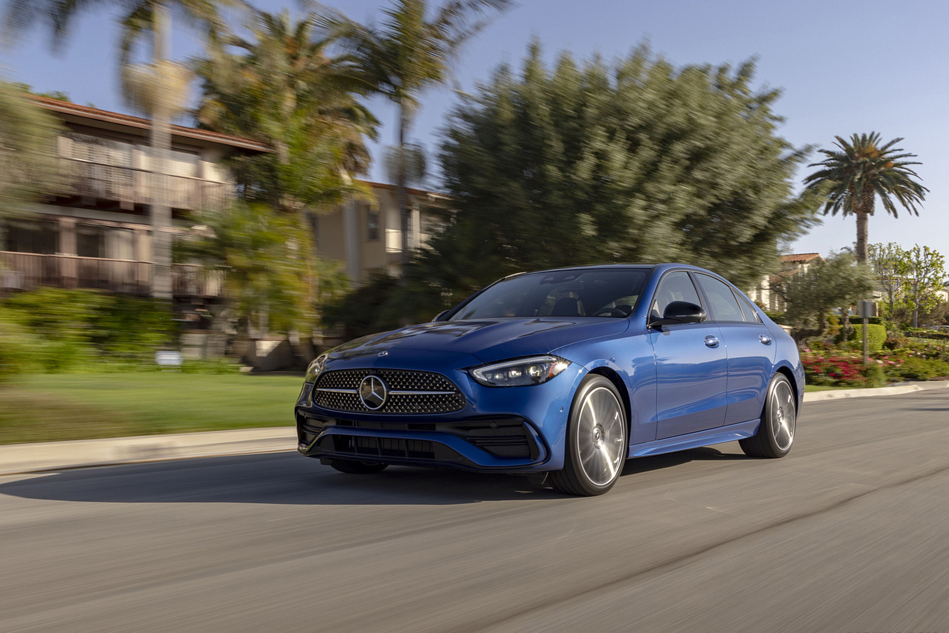 Download 2022 Mercedes-Benz C 300 4Matic - US version - Front Three-Quarter HD Wallpaper 1921x1281 #19