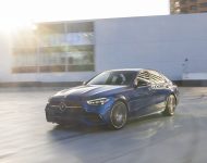 2022 Mercedes-Benz C 300 4Matic - US version - Front Three-Quarter Wallpaper 190x150