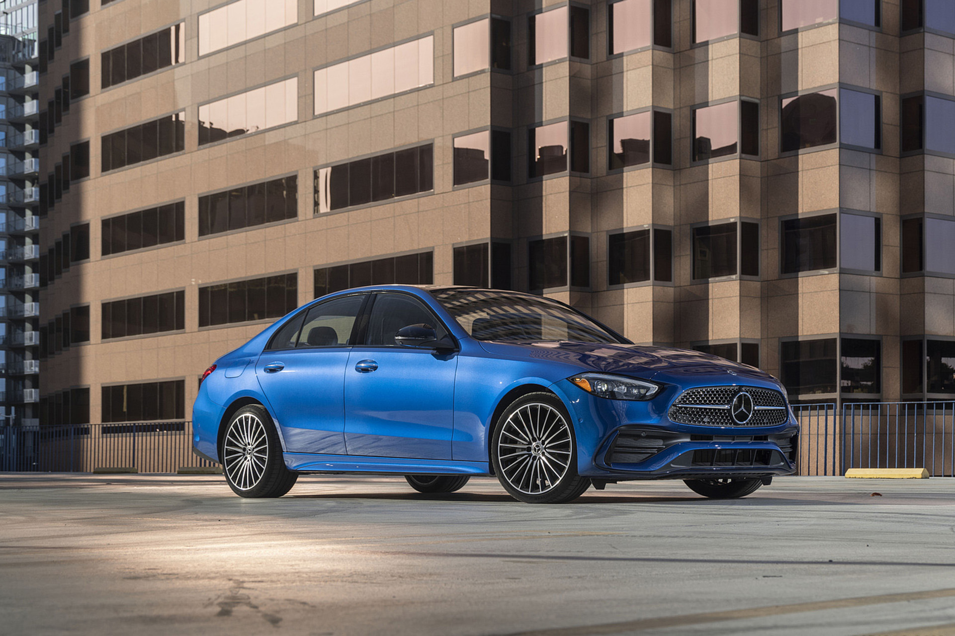Download 2022 Mercedes-Benz C 300 4Matic - US version - Front Three-Quarter HD Wallpaper 1921x1281 #36