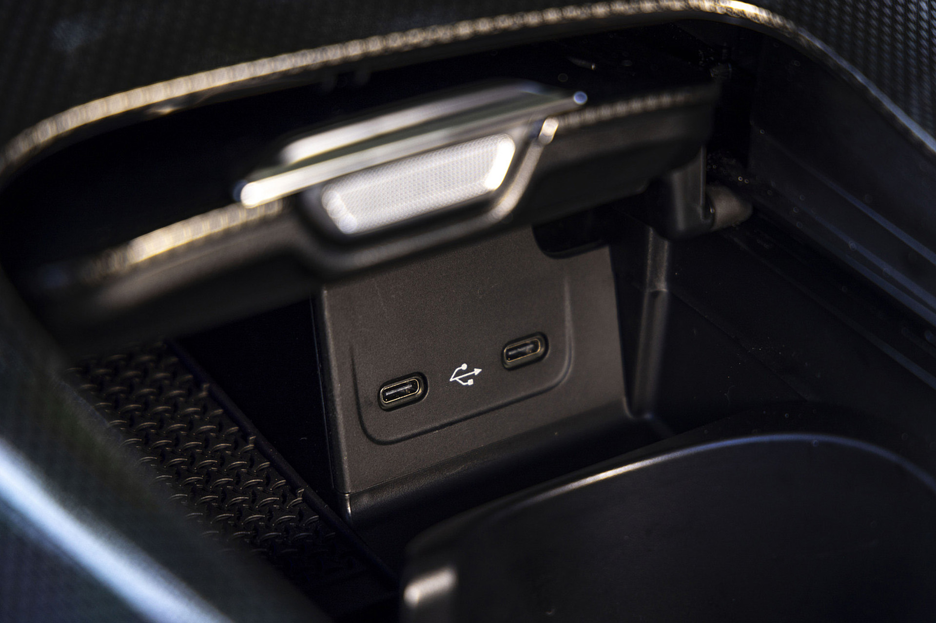 Download 2022 Mercedes-Benz C 300 4Matic - US version - Interior, Detail HD Wallpaper 1920x1279 #80