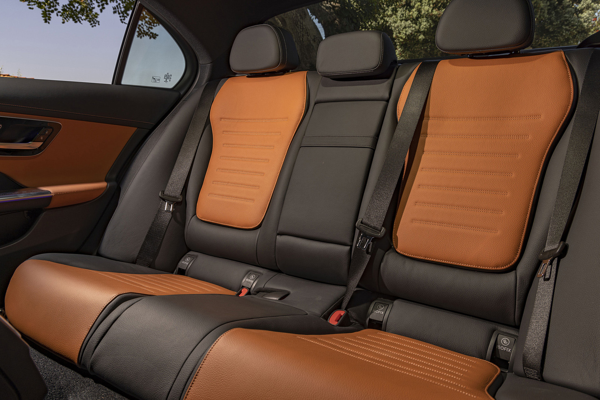 Download 2022 Mercedes-Benz C 300 4Matic - US version - Interior, Rear Seats HD Wallpaper 1920x1279 #83