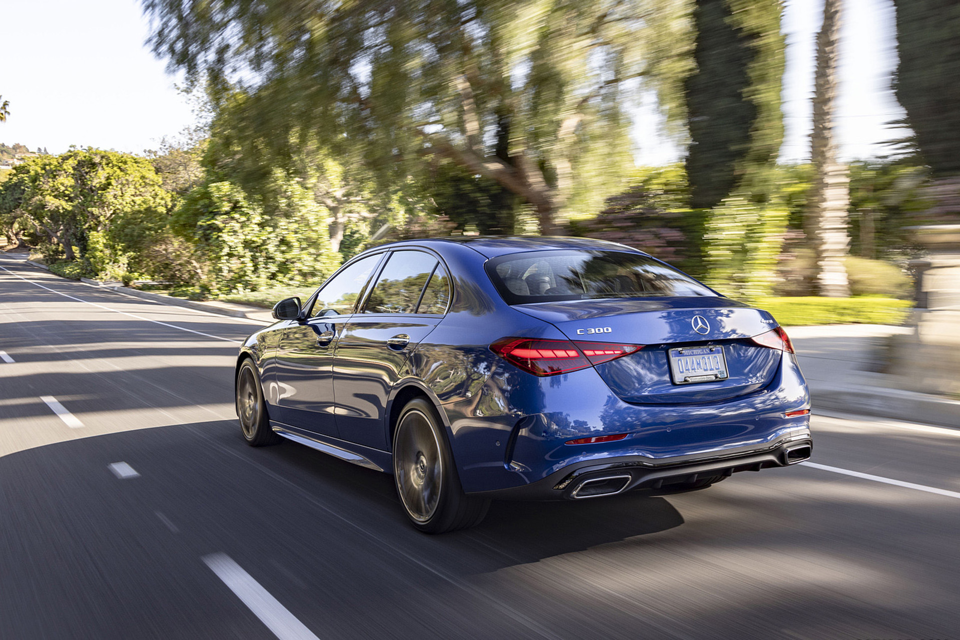 Download 2022 Mercedes-Benz C 300 4Matic - US version - Rear Three-Quarter HD Wallpaper 1921x1281 #12