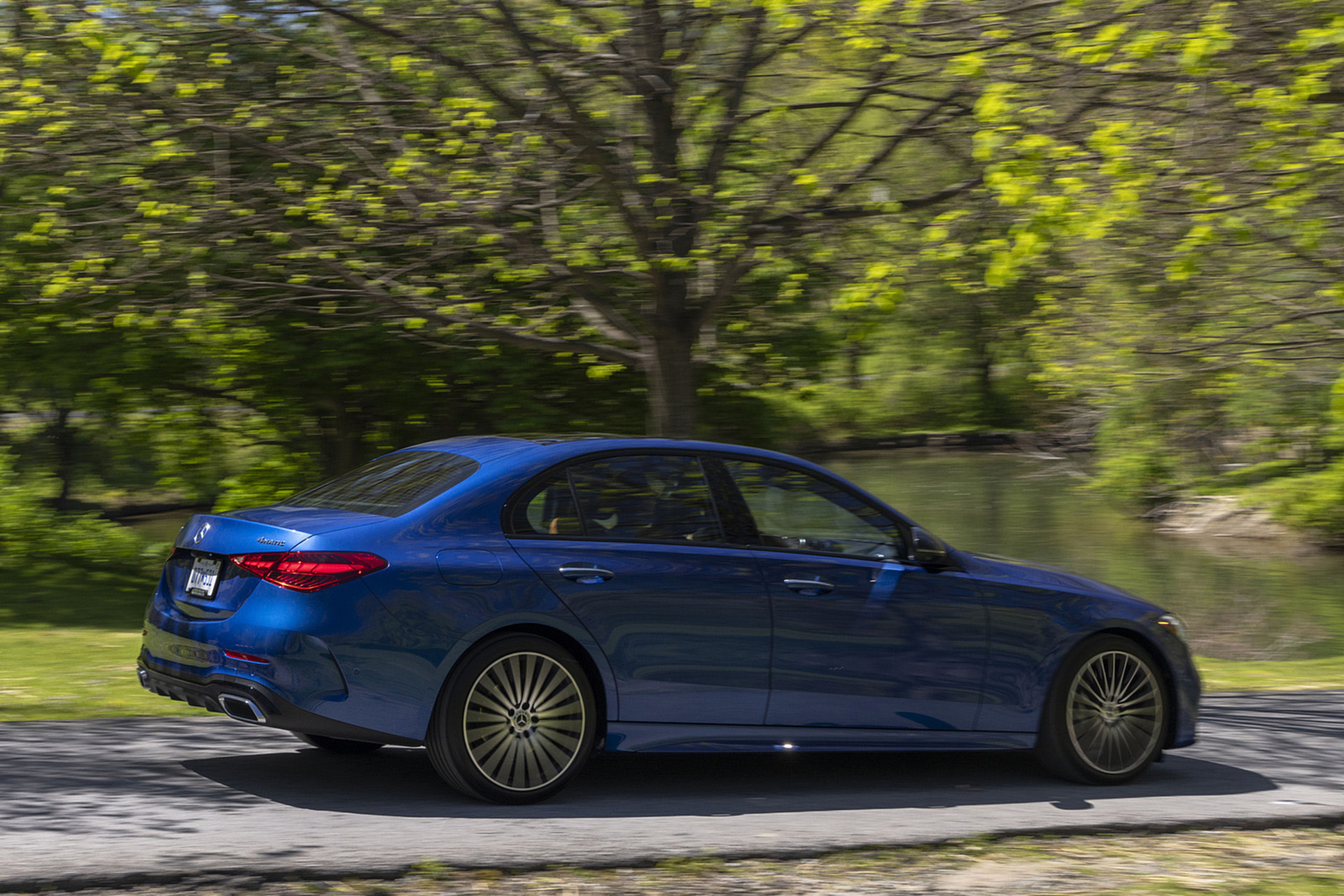 Download 2022 Mercedes-Benz C 300 4Matic - US version - Rear Three-Quarter HD Wallpaper 1920x1280 #103