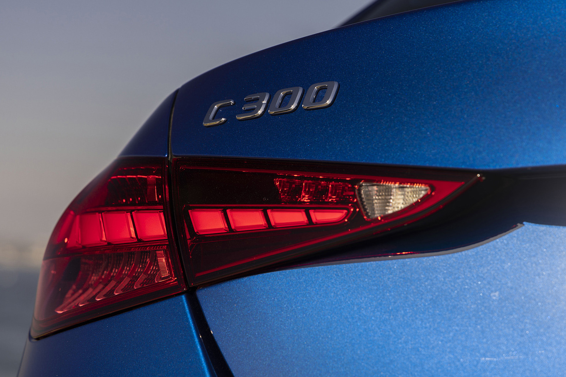 Download 2022 Mercedes-Benz C 300 4Matic - US version - Tail Light HD Wallpaper 1921x1280 #62