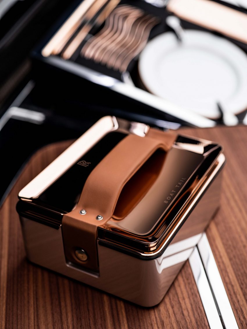 2022 Rolls-Royce Boat Tail - Detail Phone Wallpaper 850x1134 #23