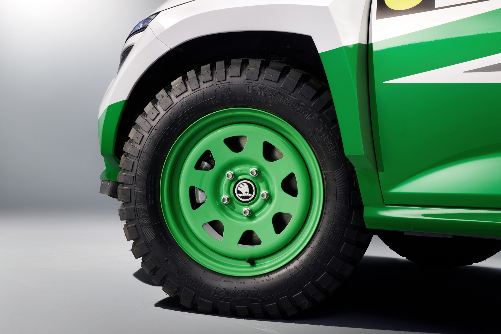 Download 2022 Skoda Afriq Concept - Wheel HD Wallpaper 1920x1281 #31