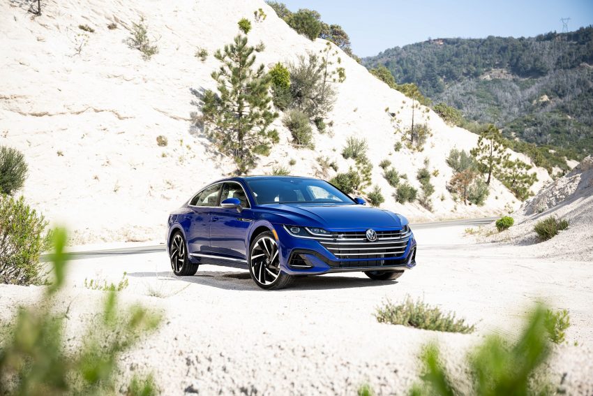 2022 Volkswagen Arteon - US version - Front Three-Quarter Wallpaper 850x567 #15