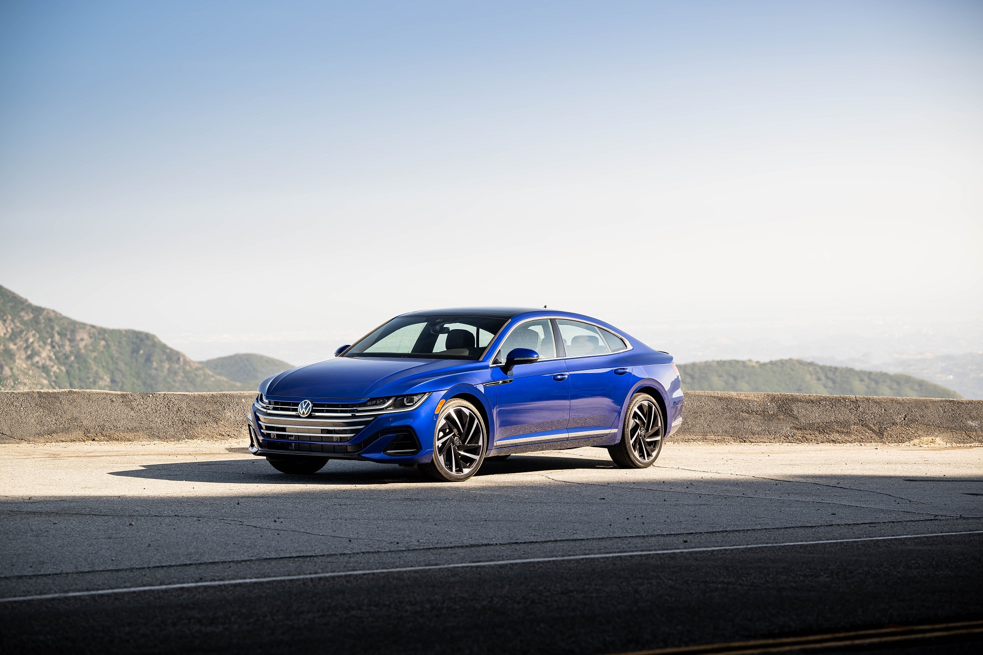 Download 2022 Volkswagen Arteon - US version - Front Three-Quarter HD Wallpaper 1920x1280 #19