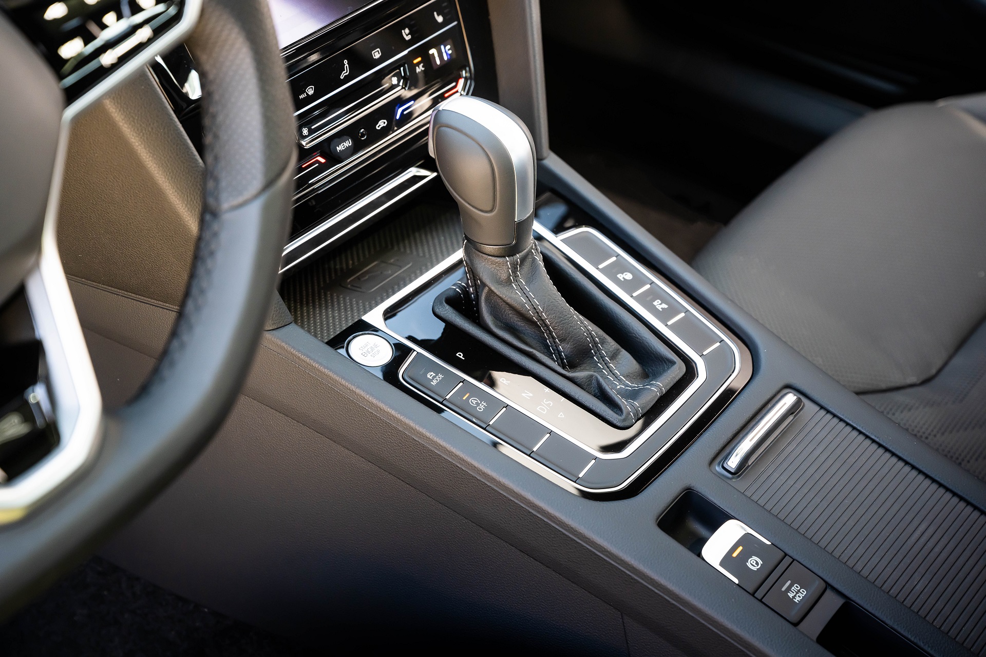 Download 2022 Volkswagen Arteon - US version - Interior, Detail HD Wallpaper 1920x1280 #53