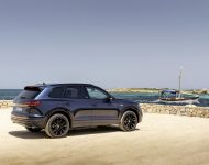 2022 Volkswagen Touareg Edition 20 - Rear Three-Quarter Wallpaper 190x150