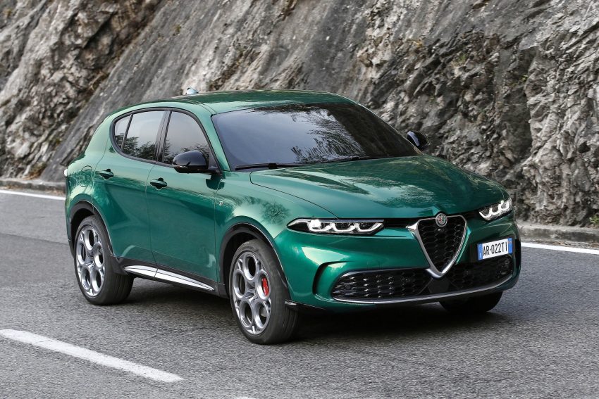 2023 Alfa Romeo Tonale Ti - Front Three-Quarter Wallpaper 850x567 #2