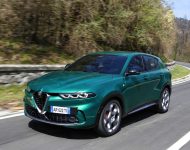 Download 2023 Alfa Romeo Tonale Ti HD Wallpapers and Backgrounds