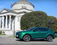 2023 Alfa Romeo Tonale Ti - Front Three-Quarter Wallpaper 190x150