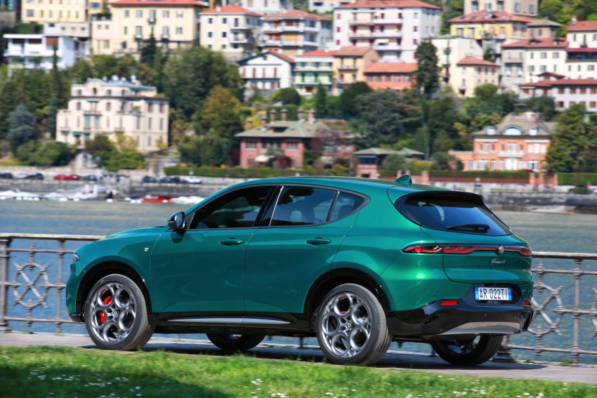 2023 Alfa Romeo Tonale Ti - Rear Three-Quarter Wallpaper 850x567 #3