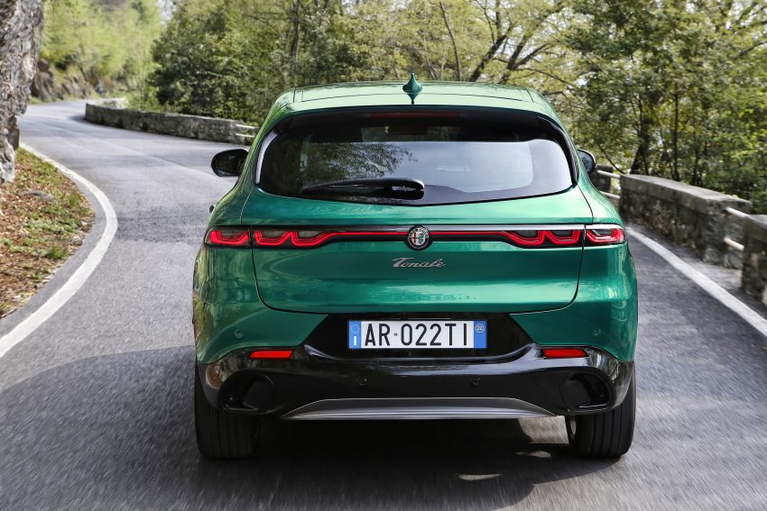 2023 Alfa Romeo Tonale Ti - Rear Wallpaper 850x567 #5