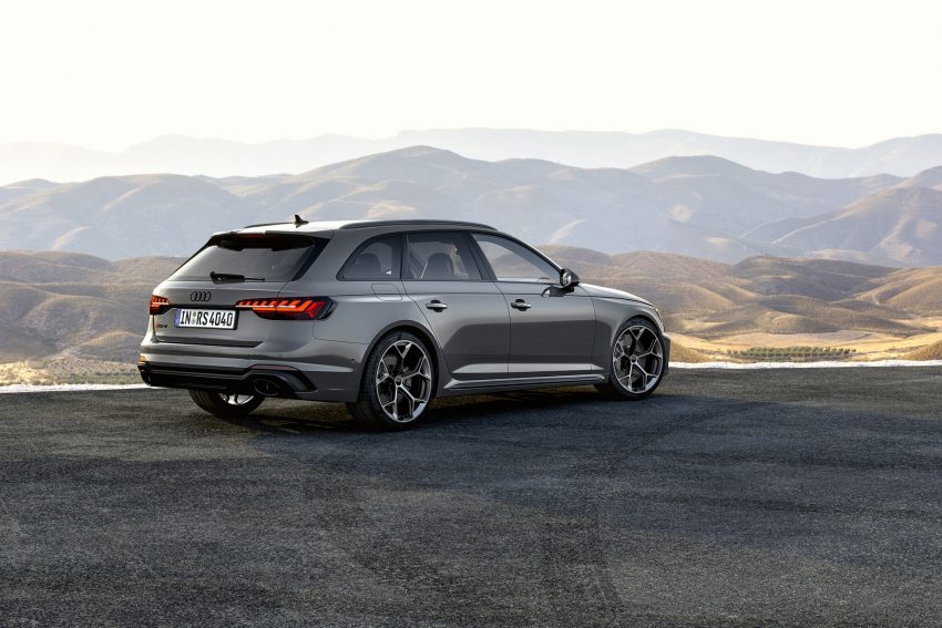 2023 Audi RS4 Avant Competition Plus - Rear Three-Quarter Wallpaper 850x567 #20