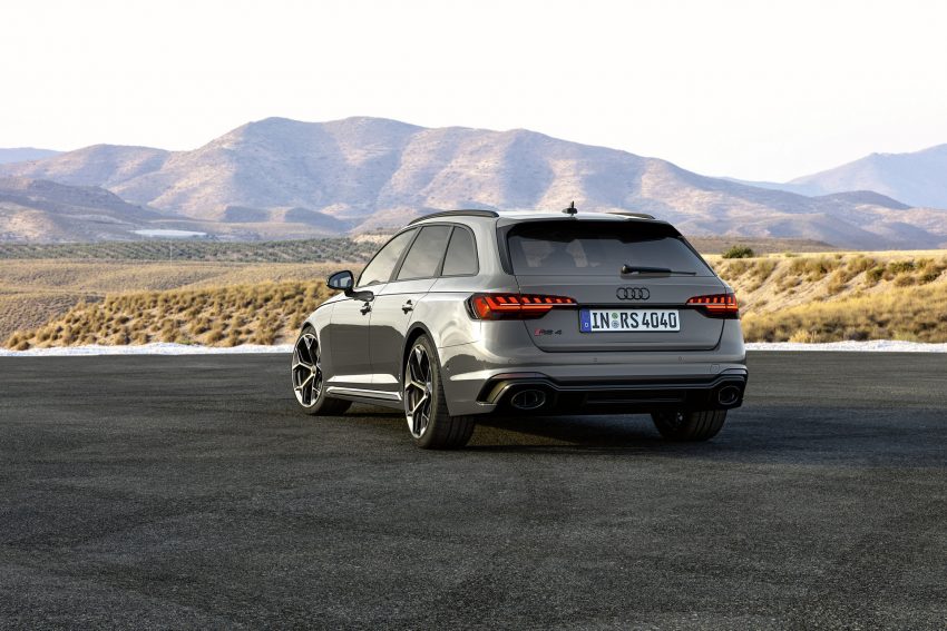 2023 Audi RS4 Avant Competition Plus - Rear Wallpaper 850x567 #22