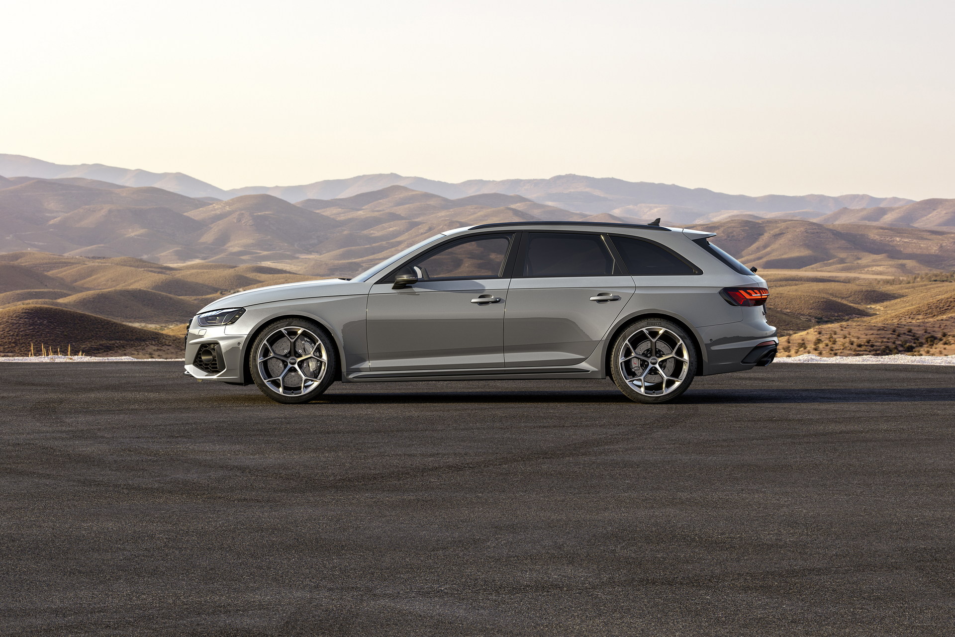 Download 2023 Audi RS4 Avant Competition Plus - Side HD Wallpaper 1920x1281 #25