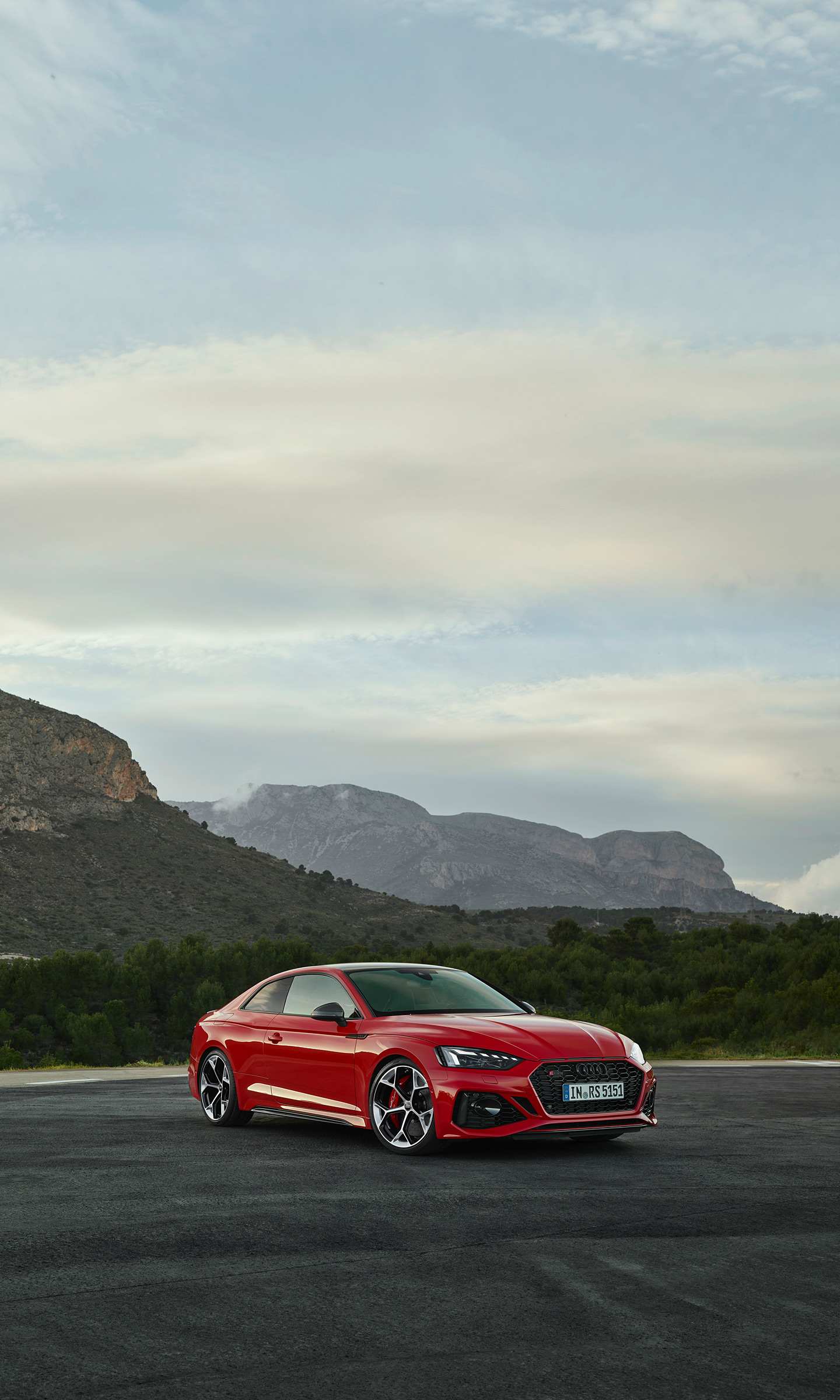 Download 2023 Audi RS5 Coupé Competition Plus - Front Three-Quarter HD Phone Wallpaper 1440x2400 #32