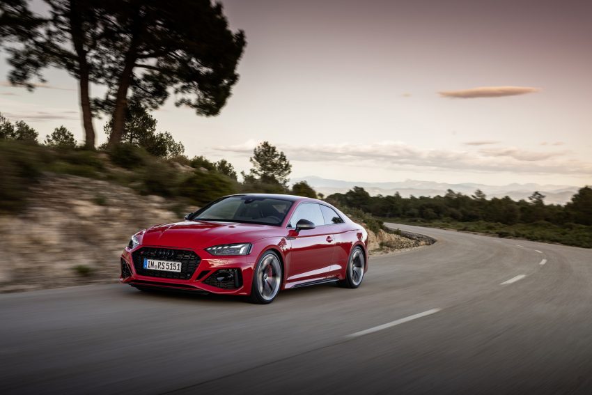 2023 Audi RS5 Coupé Competition Plus - Front Three-Quarter Wallpaper 850x567 #18