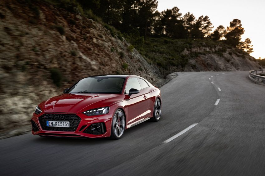 2023 Audi RS5 Coupé Competition Plus - Front Three-Quarter Wallpaper 850x567 #4