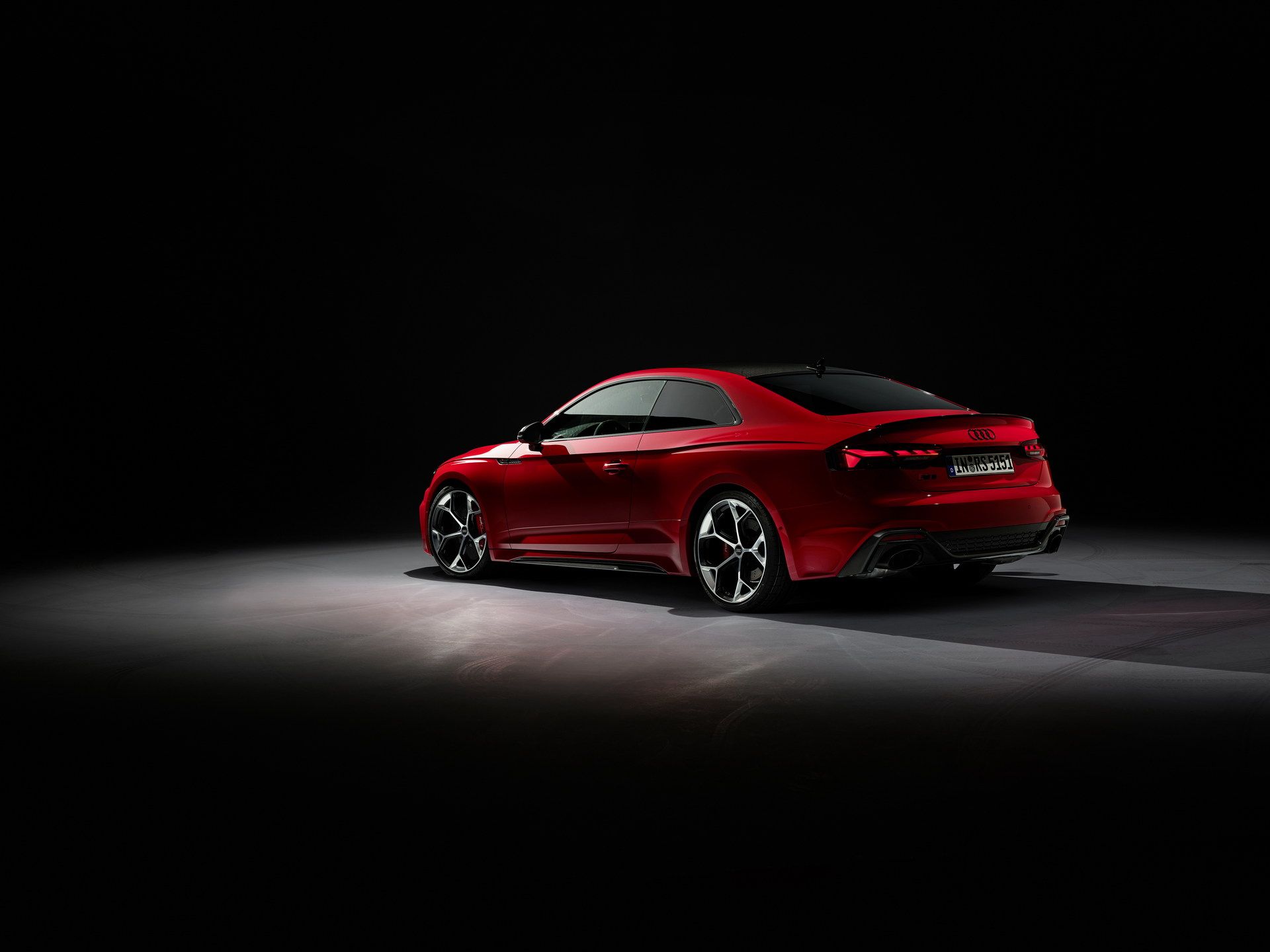 Download 2023 Audi RS5 Coupé Competition Plus - Rear Three-Quarter HD Wallpaper 1920x1440 #66