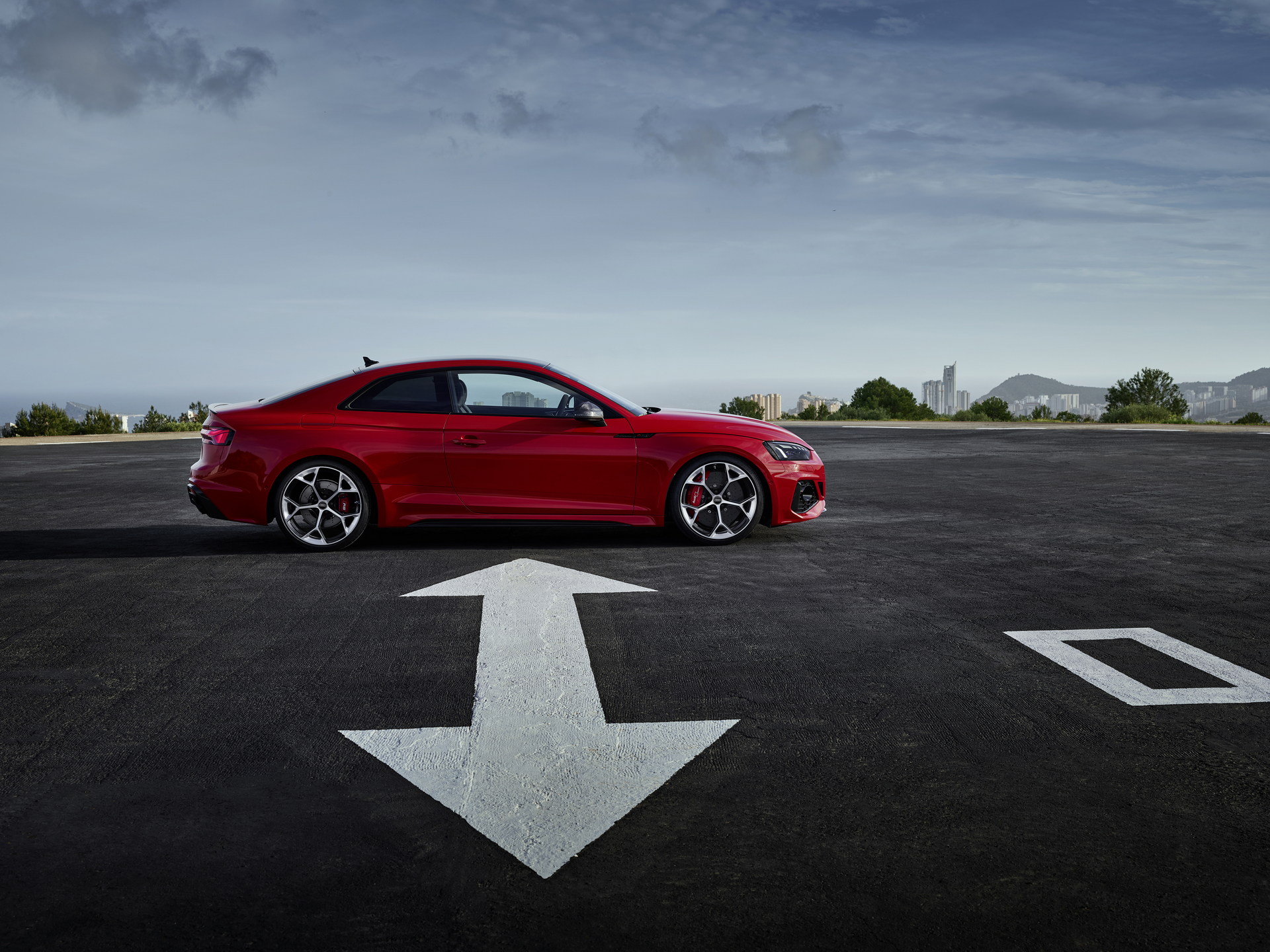 Download 2023 Audi RS5 Coupé Competition Plus - Side HD Wallpaper 1920x1440 #41