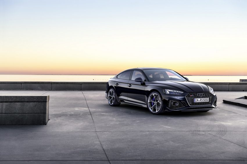 2023 Audi RS5 Sportback Competition Plus - Front Three-Quarter Wallpaper 850x567 #7