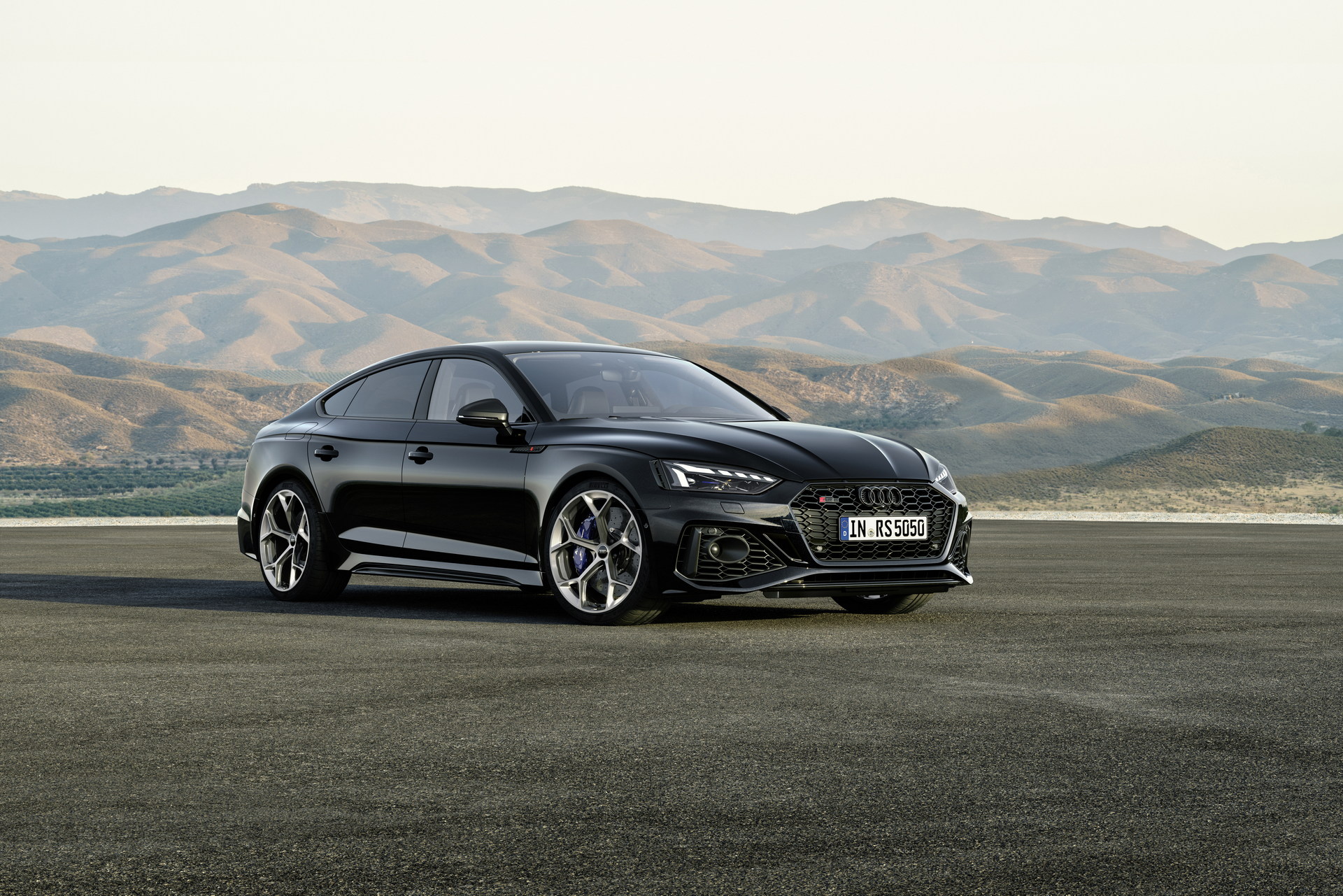 Download 2023 Audi RS5 Sportback Competition Plus - Front Three-Quarter HD Wallpaper 1920x1281 #16