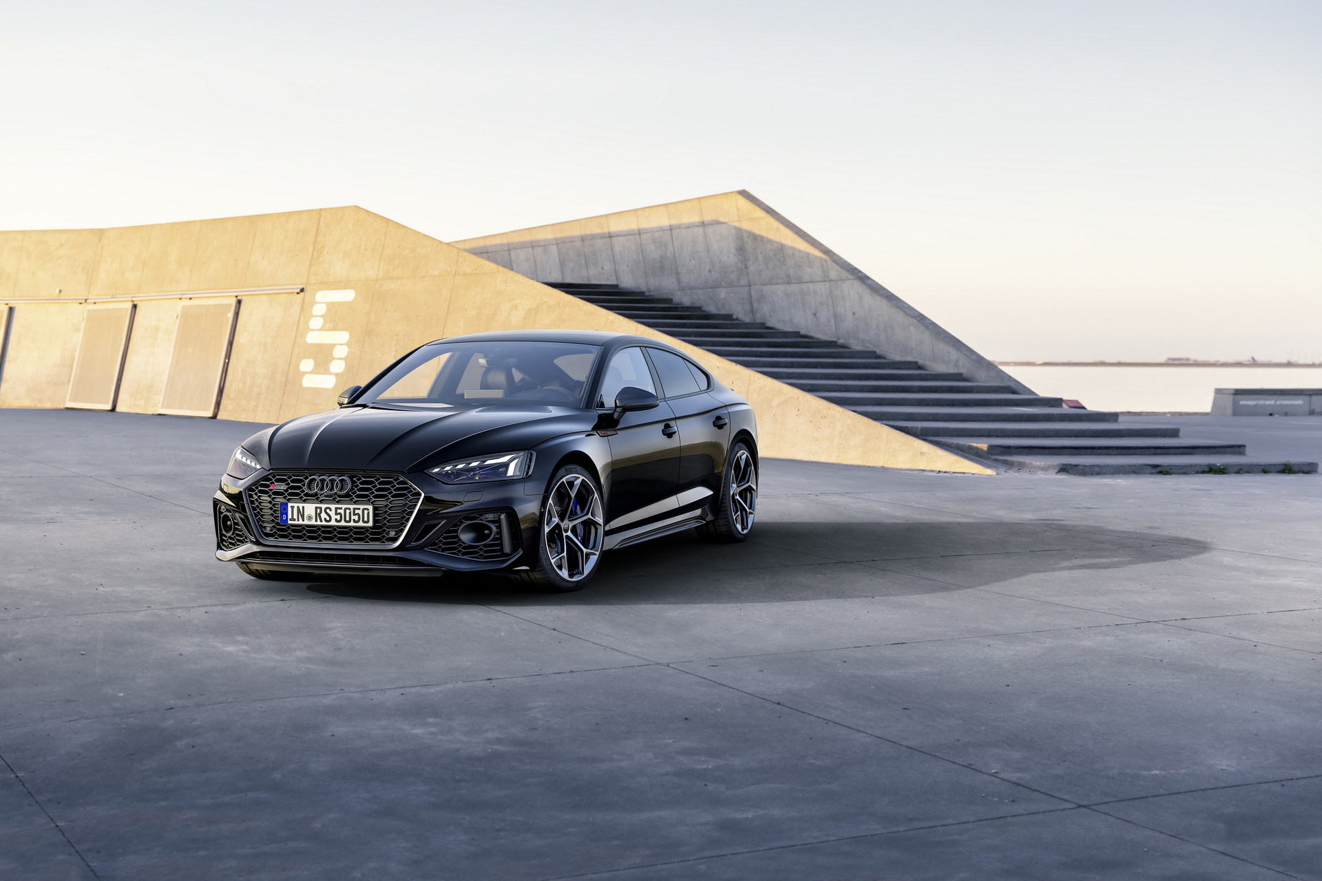 Download 2023 Audi RS5 Sportback Competition Plus - Front Three-Quarter HD Wallpaper 1920x1280 #10