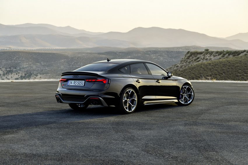 2023 Audi RS5 Sportback Competition Plus - Rear Three-Quarter Wallpaper 850x567 #19