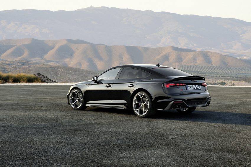 2023 Audi RS5 Sportback Competition Plus - Rear Three-Quarter Wallpaper 850x567 #20