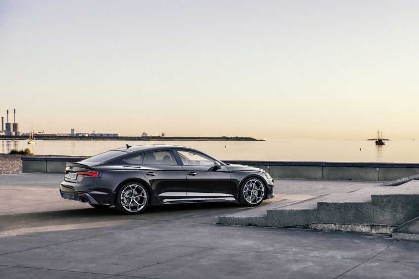 2023 Audi RS5 Sportback Competition Plus - Side Wallpaper 850x567 #15