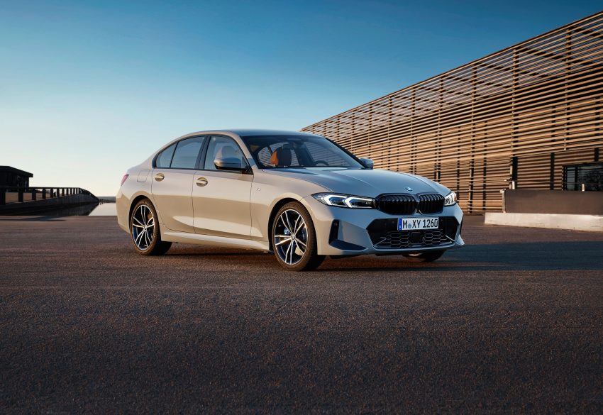 2023 BMW 3-Series Sedan - Front Three-Quarter Wallpaper 850x585 #26