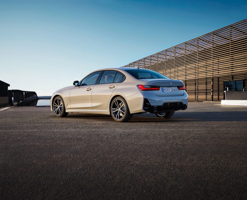 2023 BMW 3-Series Sedan - Rear Three-Quarter Wallpaper 850x688 #27