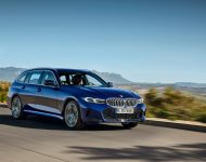 2023 BMW 3-Series Touring - Front Three-Quarter Wallpaper 190x150
