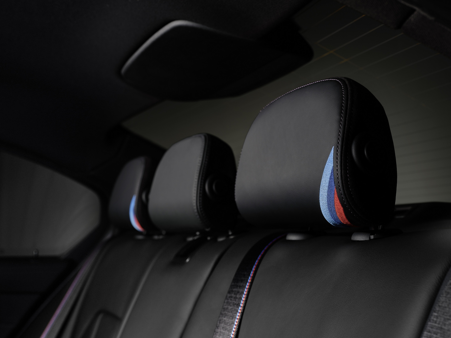 Download 2023 BMW M3 50 Jahre BMW M Edition - Interior, Rear Seats HD Wallpaper 1920x1440 #18