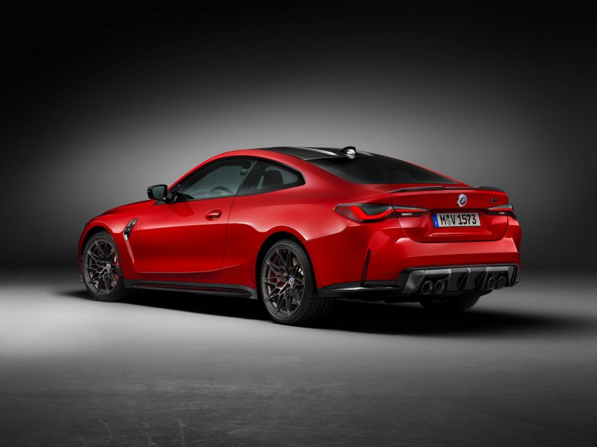 2023 BMW M4 50 Jahre BMW M Edition - Rear Three-Quarter Wallpaper 850x637 #3