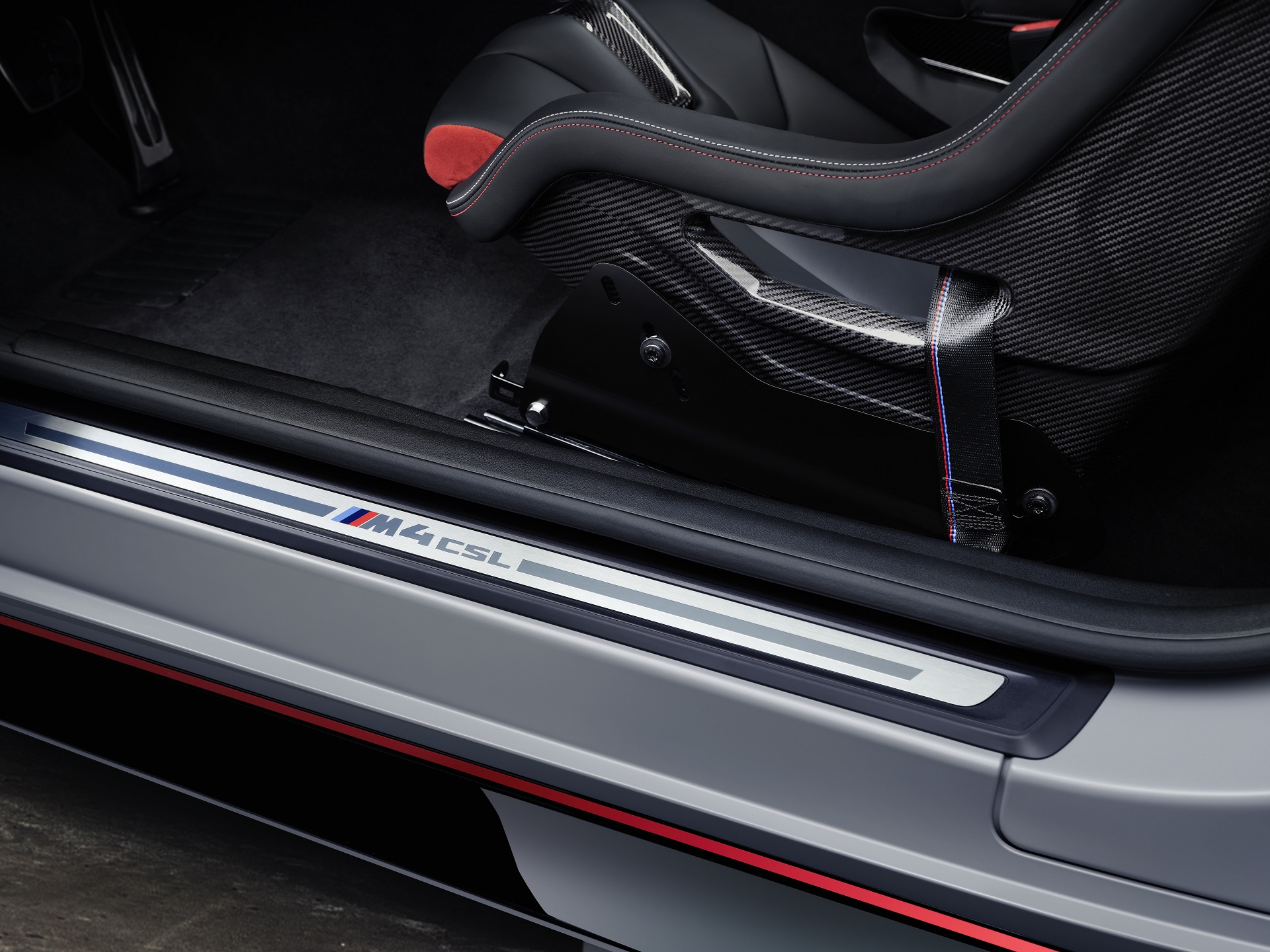 Download 2023 BMW M4 CSL - Door Sill HD Wallpaper 1920x1440 #128