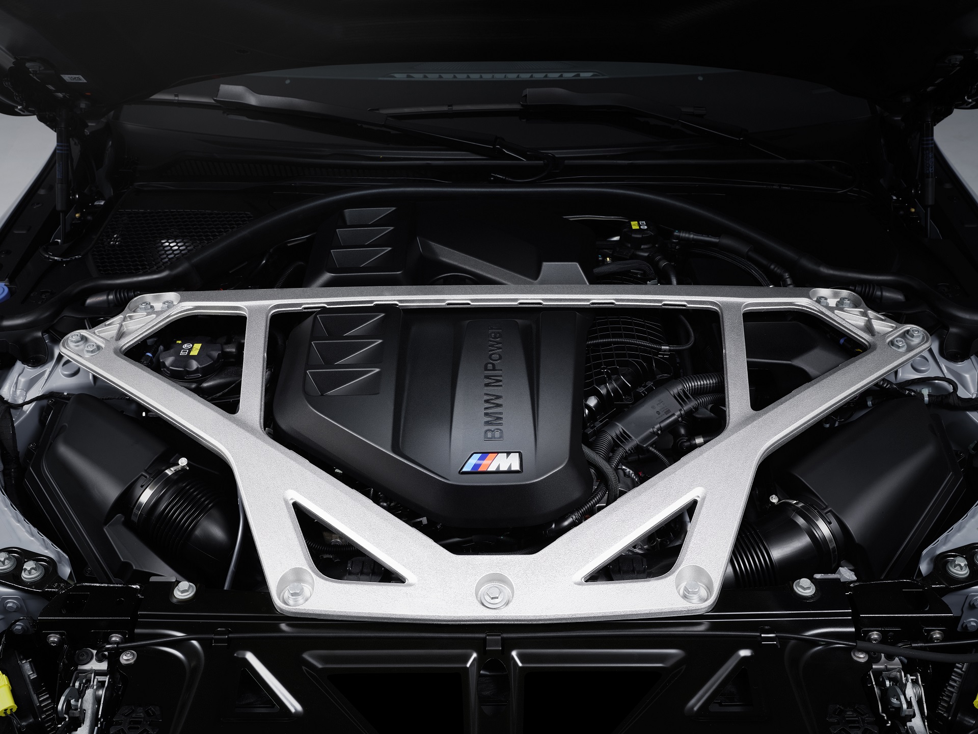 Download 2023 BMW M4 CSL - Engine HD Wallpaper 1920x1440 #125