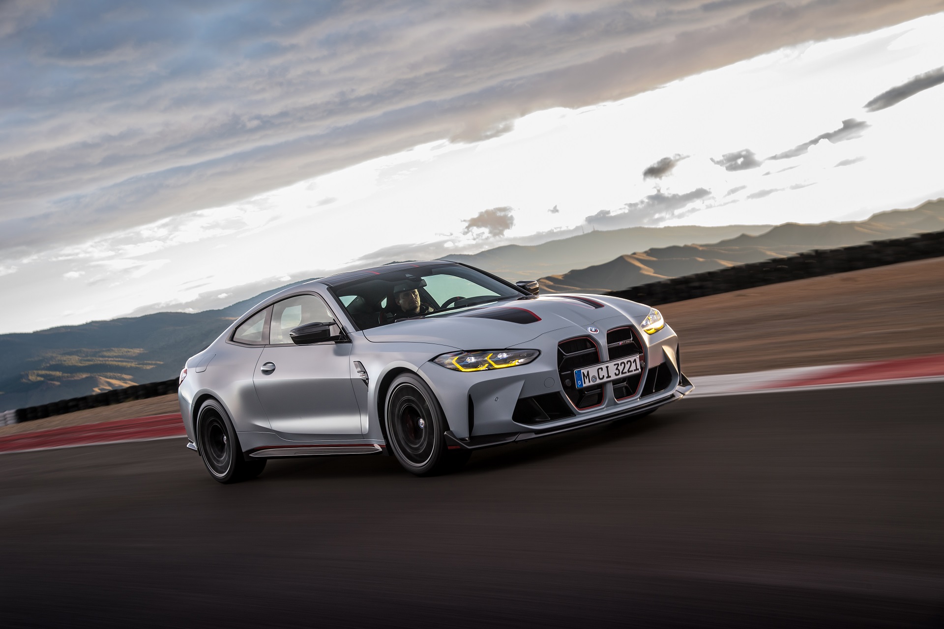 Download 2023 BMW M4 CSL - Front Three-Quarter HD Wallpaper 1920x1280 #29