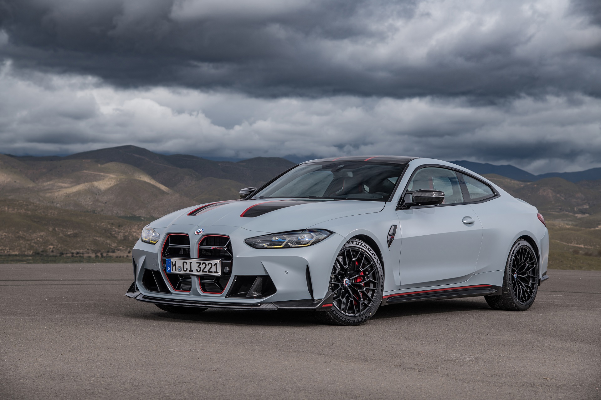 Download 2023 BMW M4 CSL - Front Three-Quarter HD Wallpaper 1920x1280 #95