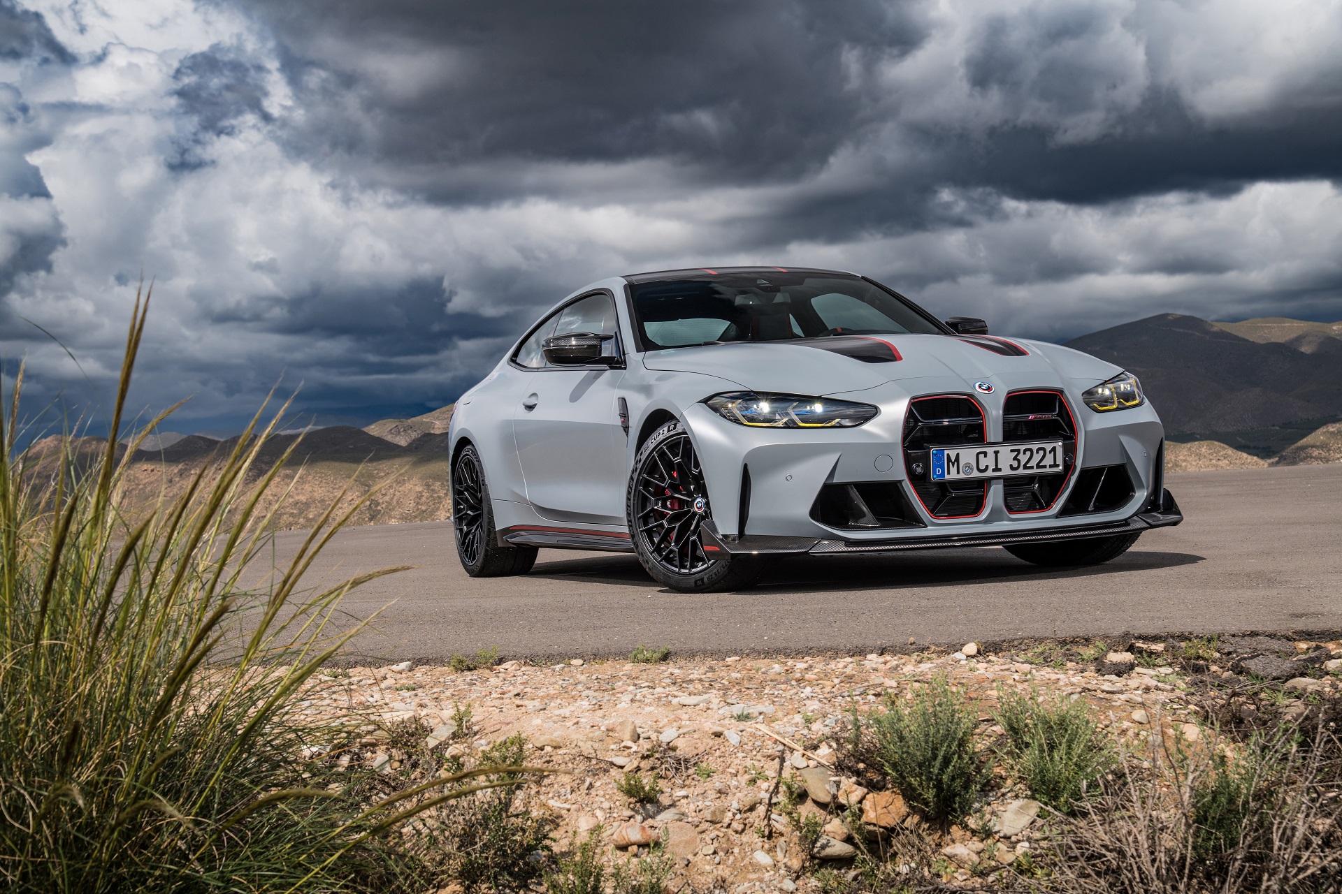 Download 2023 BMW M4 CSL - Front Three-Quarter HD Wallpaper 1920x1280 #83