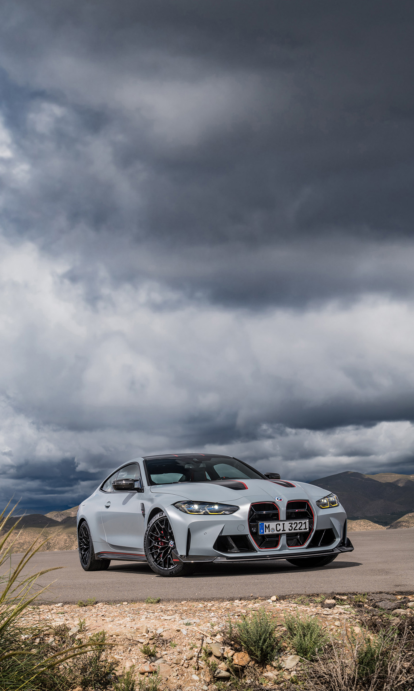 Download 2023 BMW M4 CSL - Front Three-Quarter HD Phone Wallpaper 1440x2400 #84