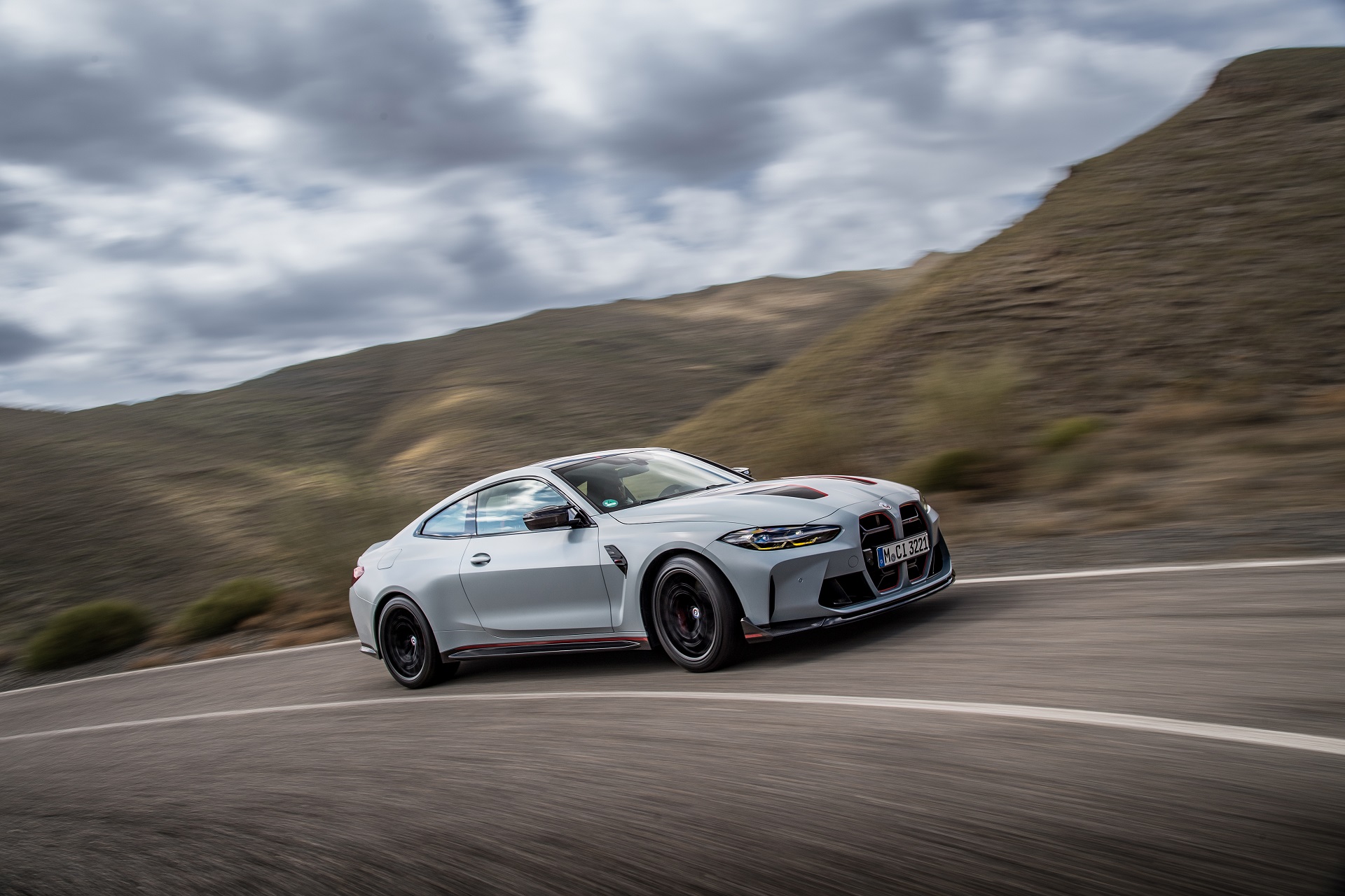 Download 2023 BMW M4 CSL - Front Three-Quarter HD Wallpaper 1920x1280 #19