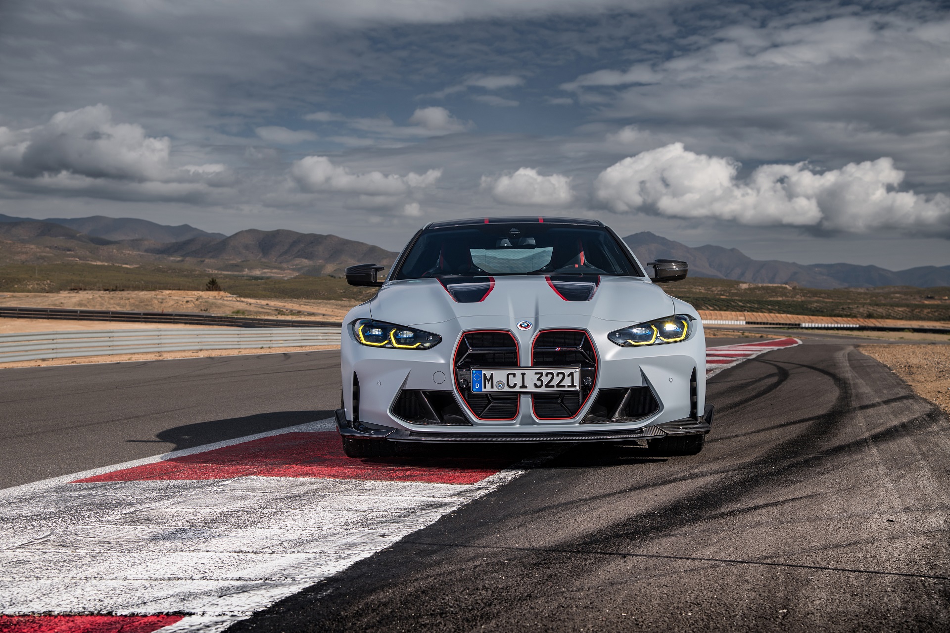 Download 2023 BMW M4 CSL - Front HD Wallpaper 1920x1280 #78