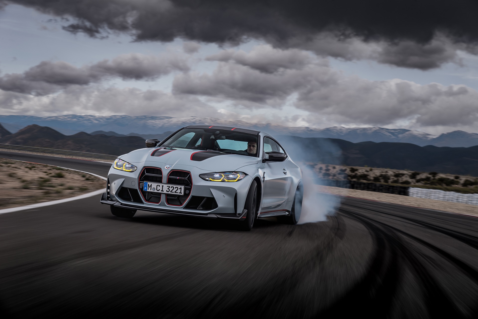 Download 2023 BMW M4 CSL - Front HD Wallpaper 1920x1280 #62