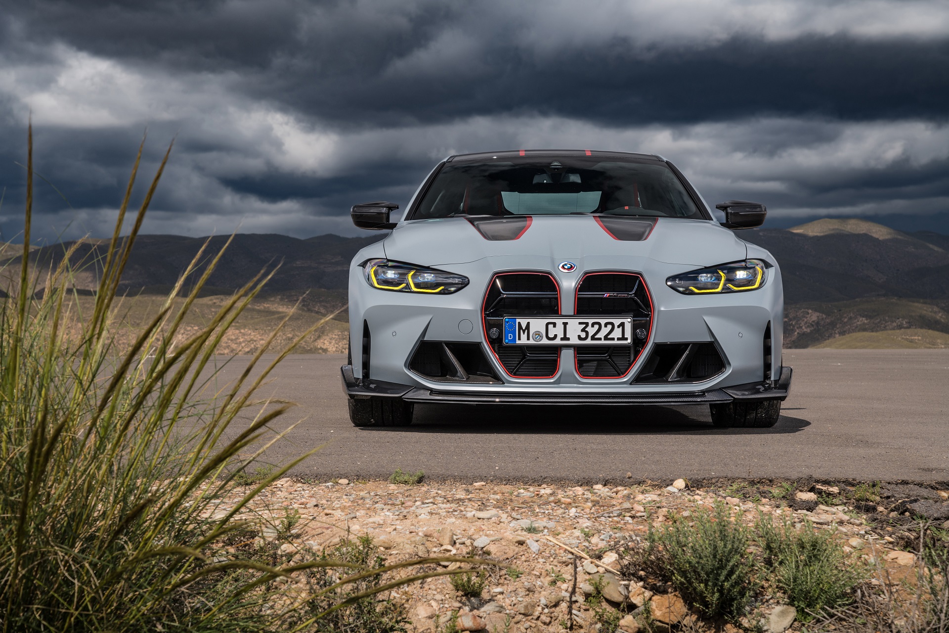 Download 2023 BMW M4 CSL - Front HD Wallpaper 1920x1280 #86